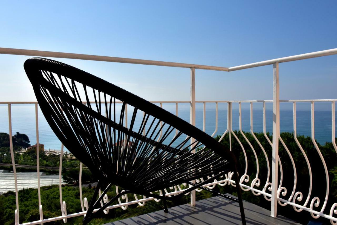 Agriturismo Un Mare Di Fiori Ventimiglia Zewnętrze zdjęcie
